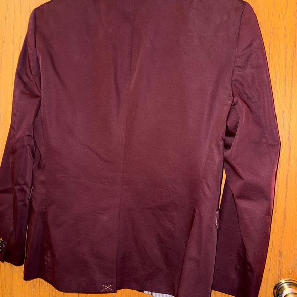 Men's Burgundy Blazer - Classic Two-Button Coat - Picture 2 of 6